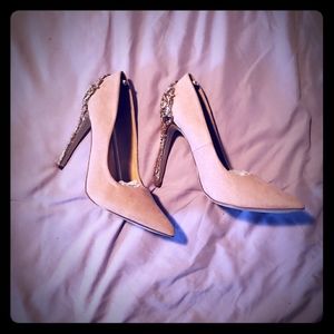 Point toe heels